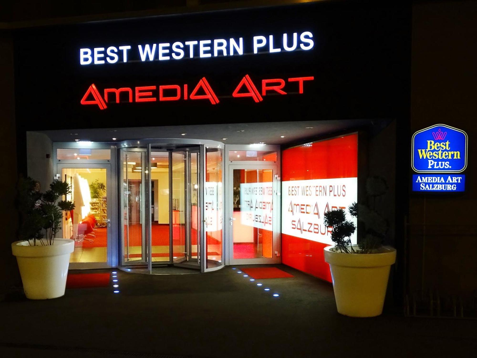 Western Amedia Art Hotel